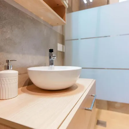 Sette Chiese By Lesdomus * בולוניה