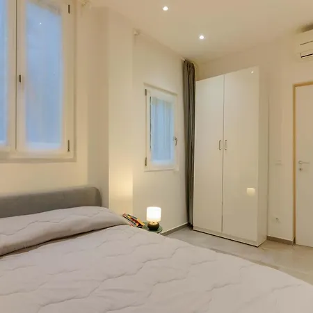 Sette Chiese By Lesdomus * Bologna